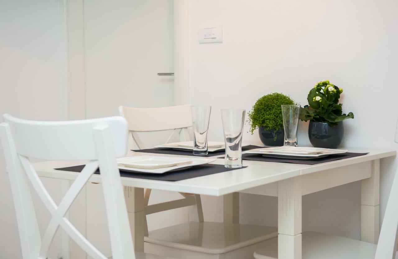 Apartments Hugo Split Bagian luar foto