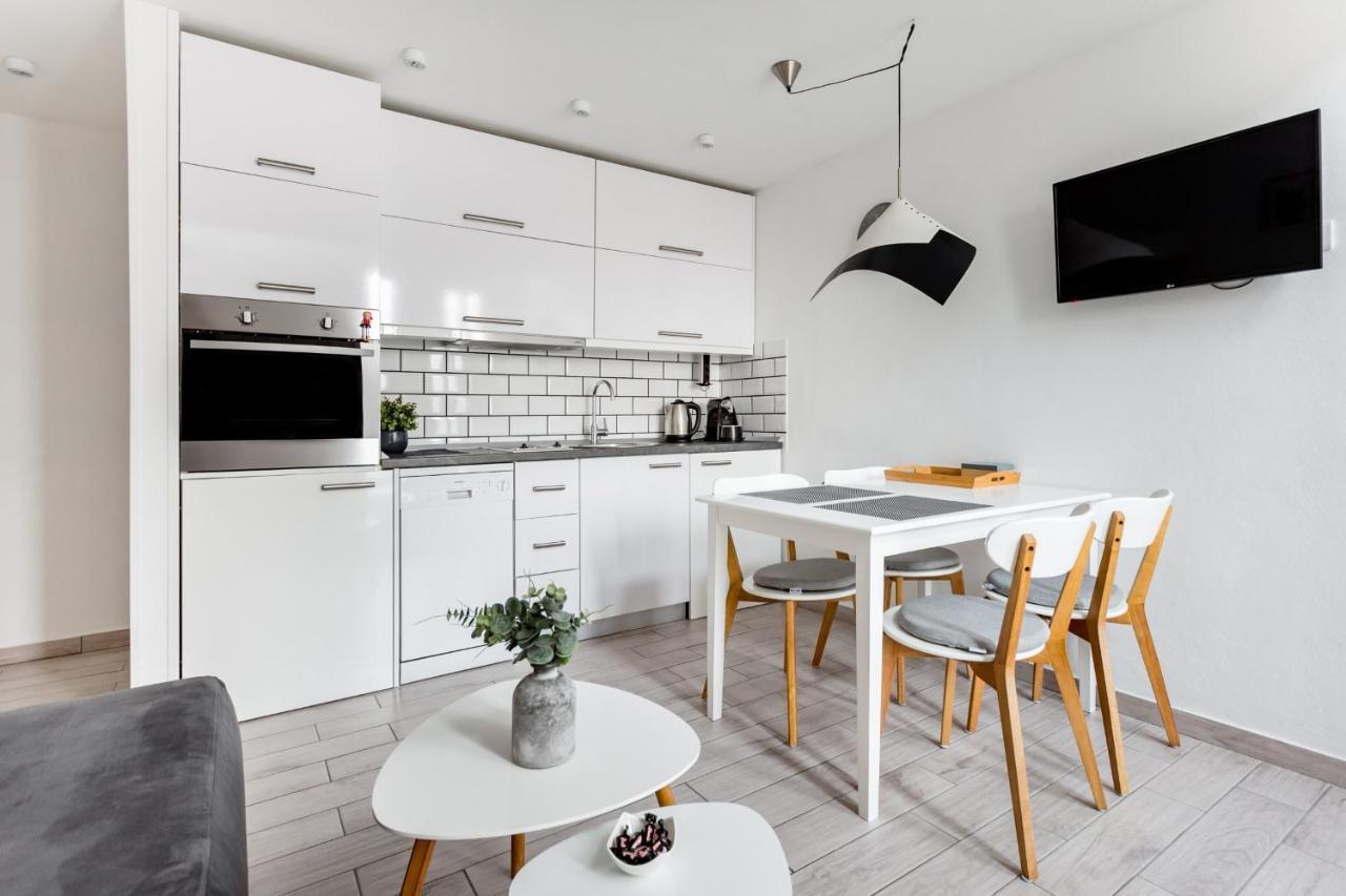 Apartments Hugo Split Bagian luar foto